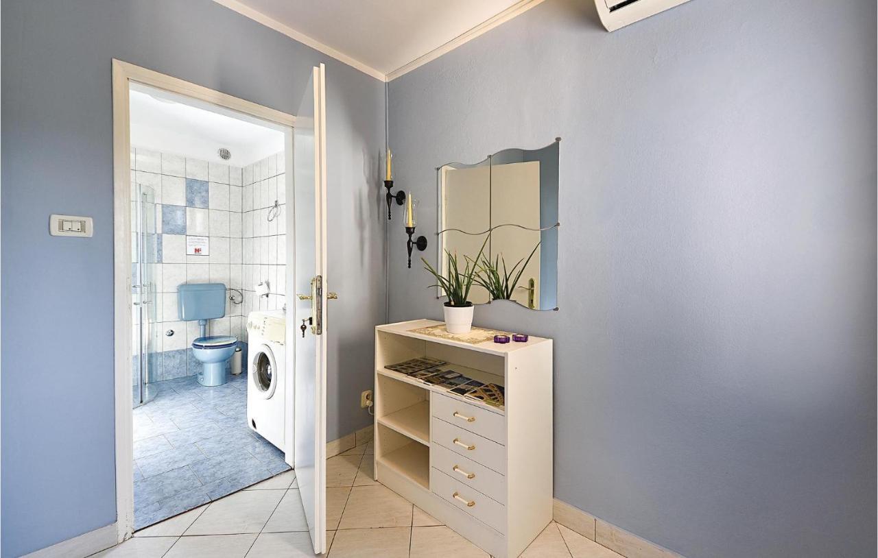 Gorgeous Apartment In Pula With Kitchen Kültér fotó