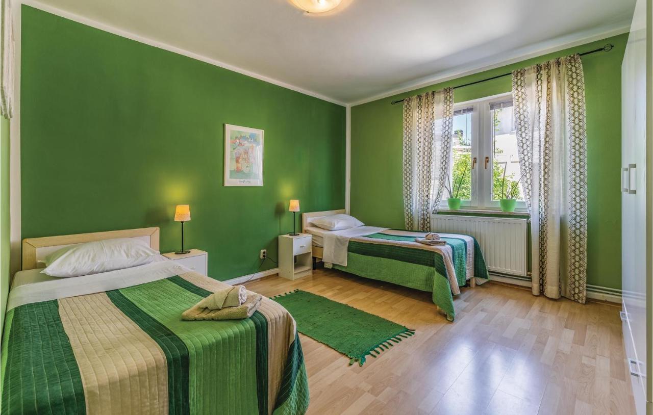 Gorgeous Apartment In Pula With Kitchen Kültér fotó